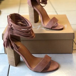 Dusty rose heel